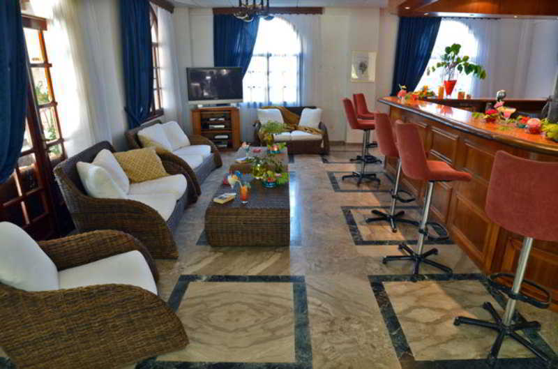 Mediterranee Hotel Plános Zewnętrze zdjęcie