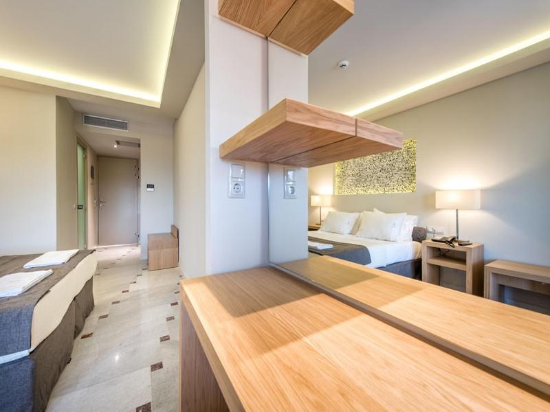 Mediterranee Hotel Plános Zewnętrze zdjęcie